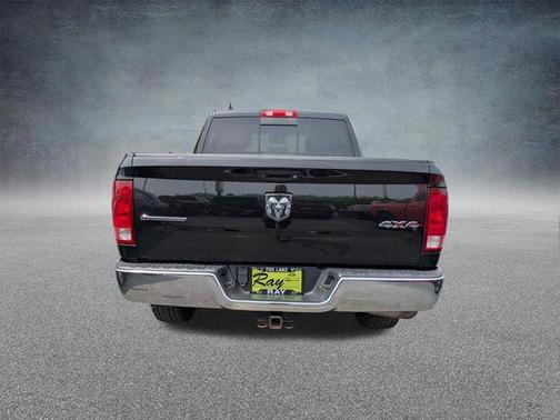 Brilliant Black Crystal Pearlcoat 2015 RAM 1500 Outdoorsman