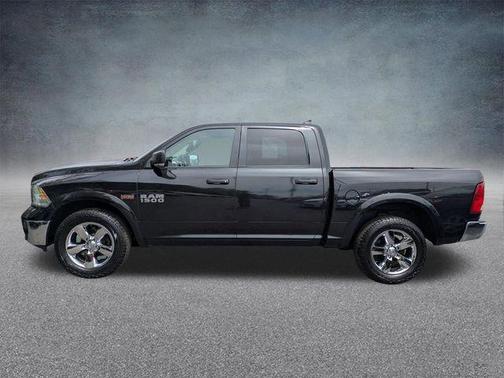 Brilliant Black Crystal Pearlcoat 2015 RAM 1500 Outdoorsman