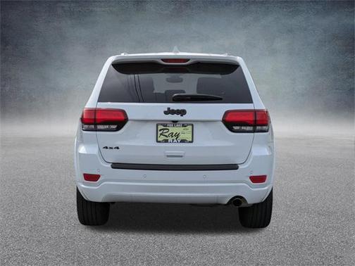 2022 Jeep Grand Cherokee Laredo