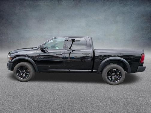 2024 RAM 1500 Classic Warlock Crew Cab 4x4 5'7' Box