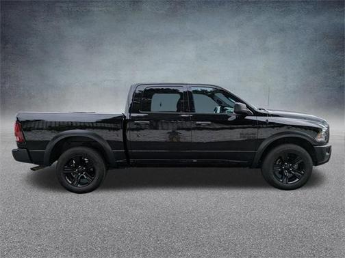 2024 RAM 1500 Classic Warlock Crew Cab 4x4 5'7' Box