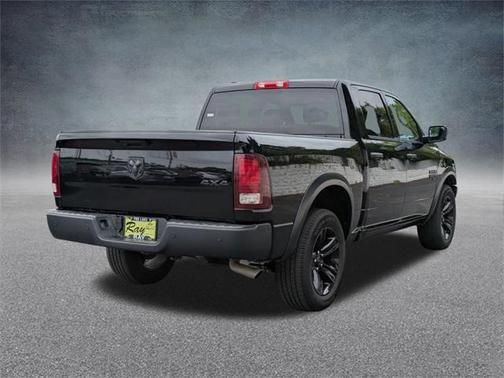 2024 RAM 1500 Classic Warlock Crew Cab 4x4 5'7' Box