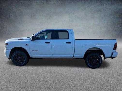 Bright White Clearcoat 2026 RAM 2500 Big Horn Crew Cab 4x4 6'4' Box