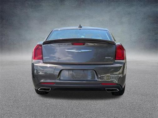 2019 Chrysler 300 S