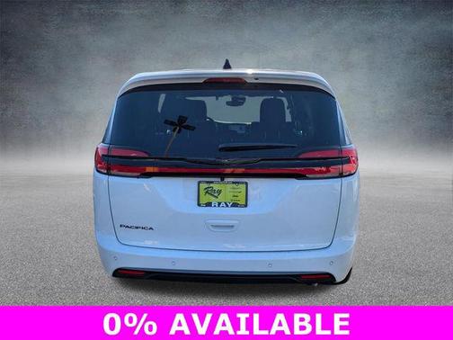 Bright White Clearcoat 2026 Chrysler Pacifica L