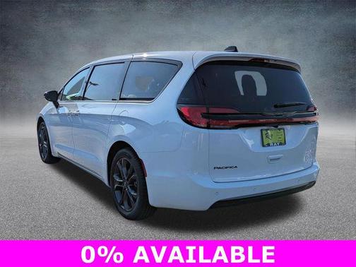 Bright White Clearcoat 2026 Chrysler Pacifica L
