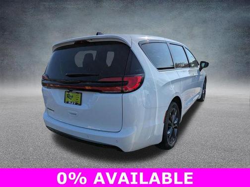Bright White Clearcoat 2026 Chrysler Pacifica L