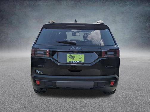 Diamond Black Crystal Pearlcoat 2026 Jeep Cherokee Limited