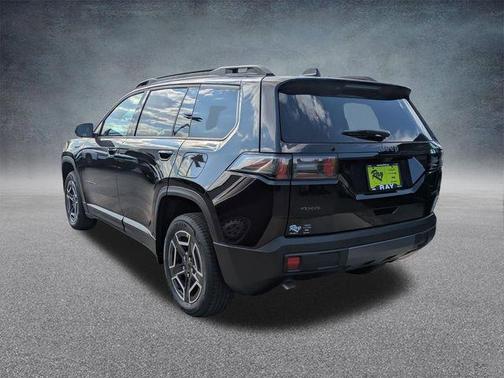 Diamond Black Crystal Pearlcoat 2026 Jeep Cherokee Limited