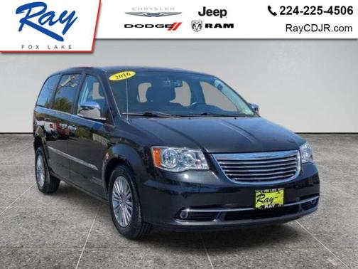 Brilliant Black Crystal Pearlcoat 2016 Chrysler Town & Country Touring-L