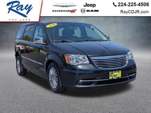 Brilliant Black Crystal Pearlcoat 2016 Chrysler Town & Country Touring-L