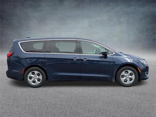2018 Chrysler Pacifica Hybrid Touring Plus
