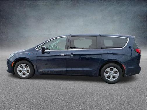 2018 Chrysler Pacifica Hybrid Touring Plus