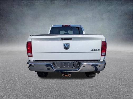 2017 RAM 2500 Tradesman Crew Cab 4x4 6'4' Box