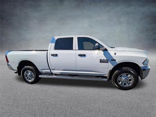 2017 RAM 2500 Tradesman Crew Cab 4x4 6'4' Box