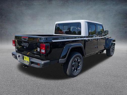 Black Clearcoat 2026 Jeep Gladiator Sahara 4x4