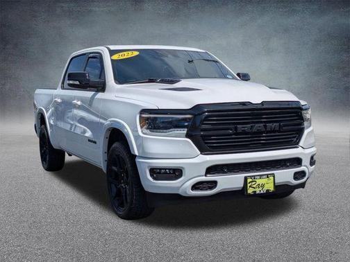Bright White Clearcoat 2022 RAM 1500 Laramie