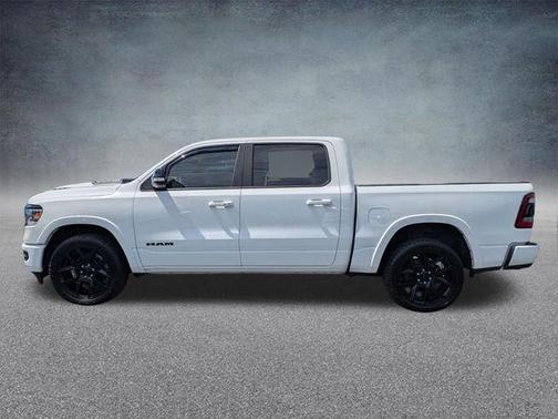 Bright White Clearcoat 2022 RAM 1500 Laramie