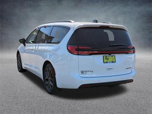 2026 Chrysler Pacifica Limited