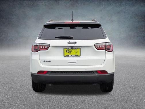 Bright White Clearcoat 2026 Jeep Compass Limited