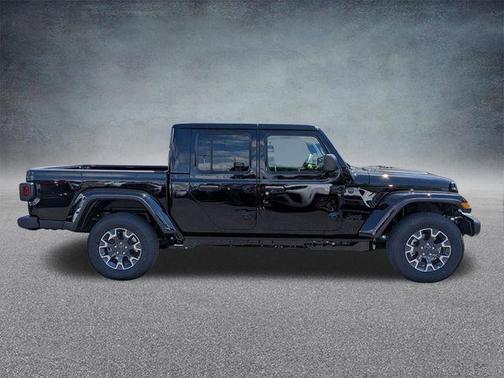 Black Clearcoat 2026 Jeep Gladiator Sahara 4x4