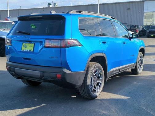 2026 Jeep Cherokee Laredo 4x4