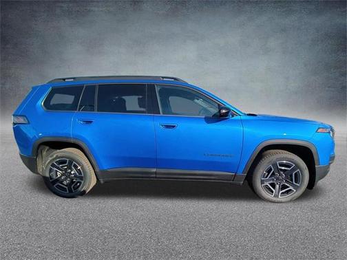 2026 Jeep Cherokee Laredo 4x4