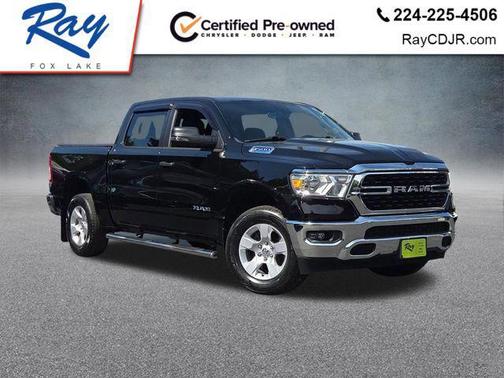 Diamond Black Crystal Pearlcoat 2023 RAM 1500 Big Horn/Lone Star