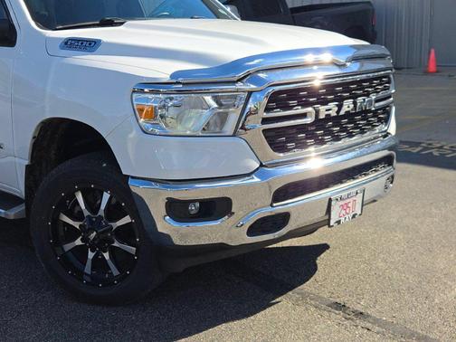 Bright White 2022 RAM 1500 Big Horn/Lone Star
