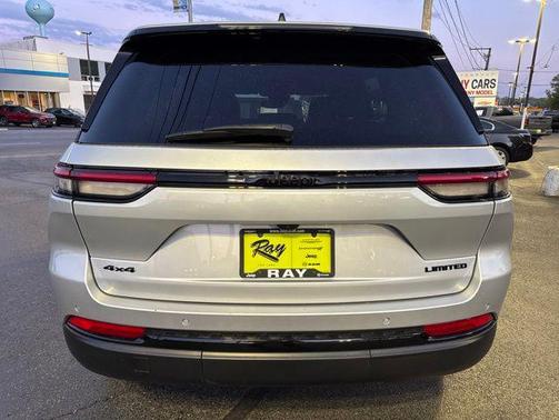 Silver Zynith 2023 Jeep Grand Cherokee Limited