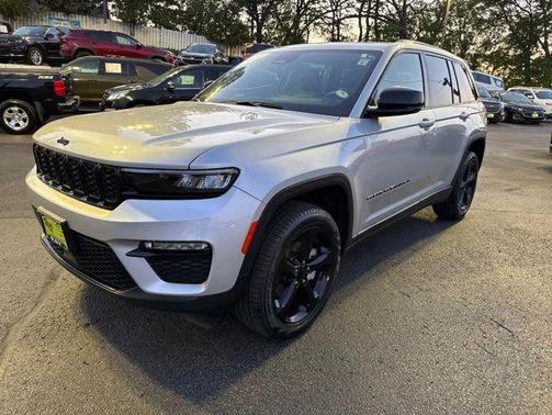 Silver Zynith 2023 Jeep Grand Cherokee Limited
