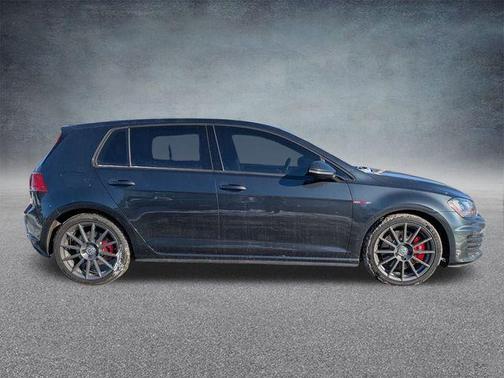 2017 Volkswagen Golf GTI 2.0T SE 4-Door