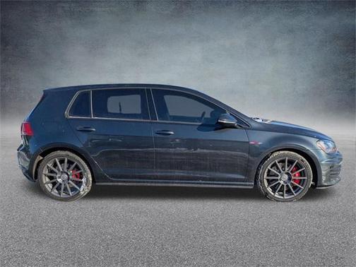 2017 Volkswagen Golf GTI 2.0T SE 4-Door