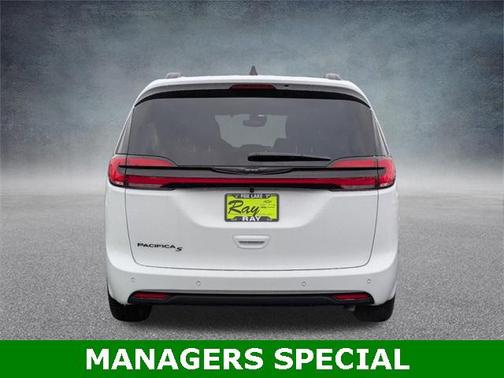 2026 Chrysler Pacifica L