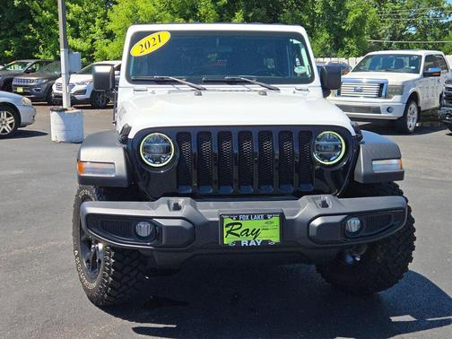 Bright White Clearcoat 2021 Jeep Wrangler Willys
