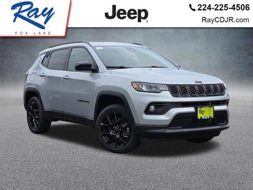 Silver Zynith Metallic Clearcoat 2026 Jeep Compass Latitude