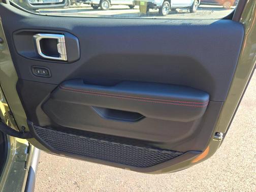 41 2027 Jeep Wrangler Rubicon