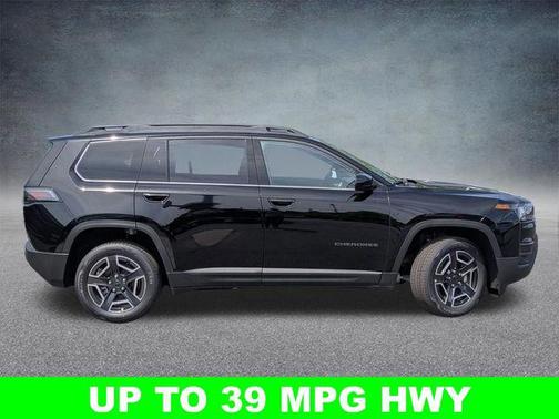 Diamond Black Crystal Pearlcoat 2026 Jeep Cherokee Laredo 4x4