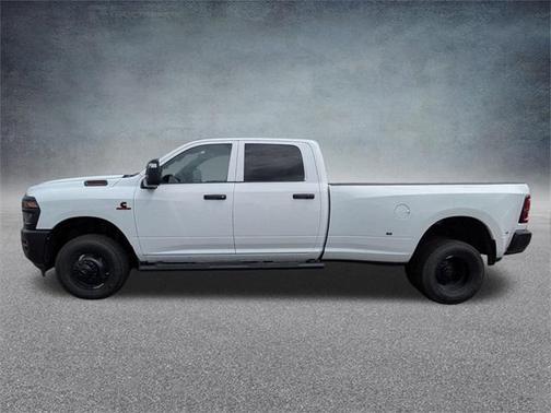 2025 RAM 3500 Tradesman Crew Cab 4x4 8' Box