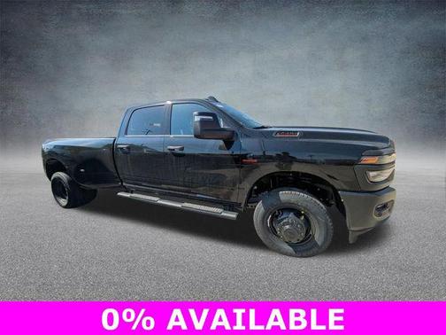 Diamond Black Crystal Pearlcoat 2026 RAM 3500 Tradesman Crew Cab 4x4 8' Box