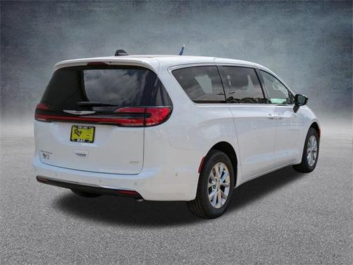 2025 Chrysler Pacifica L