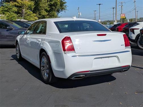 2016 Chrysler 300 S
