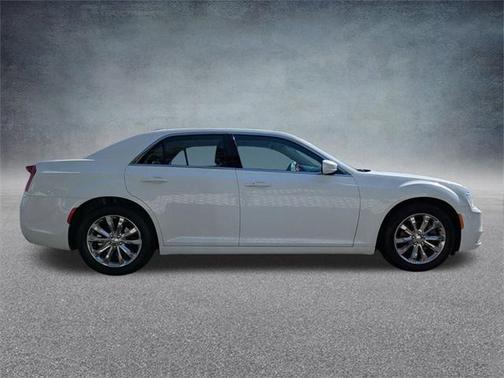 2016 Chrysler 300 S