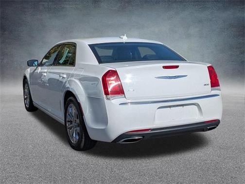 2016 Chrysler 300 S