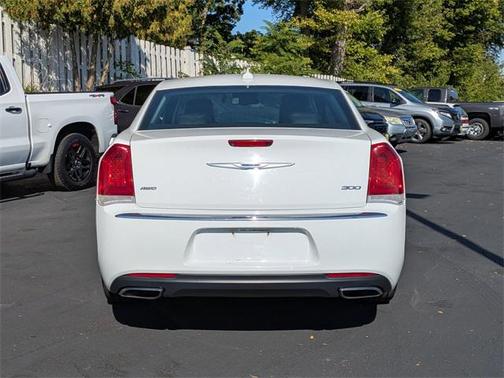 2016 Chrysler 300 S