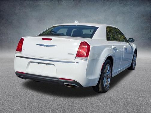 2016 Chrysler 300 S