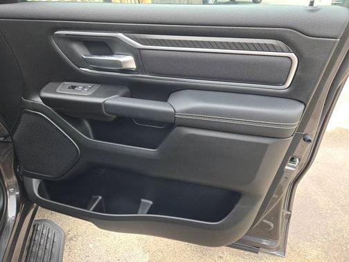 Granite Crystal Metallic Clearcoat 2026 RAM 1500 Big Horn/Lone Star