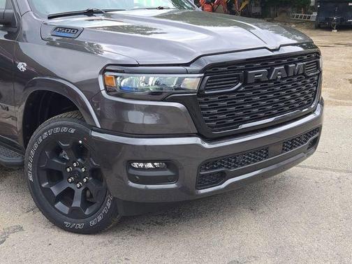 Granite Crystal Metallic Clearcoat 2026 RAM 1500 Big Horn/Lone Star