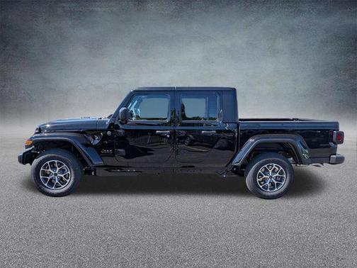 Black Clearcoat 2026 Jeep Gladiator Sport S