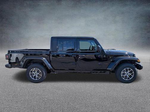 Black Clearcoat 2026 Jeep Gladiator Sport S